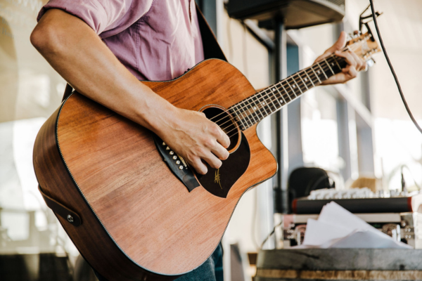 live music venues airlie beach