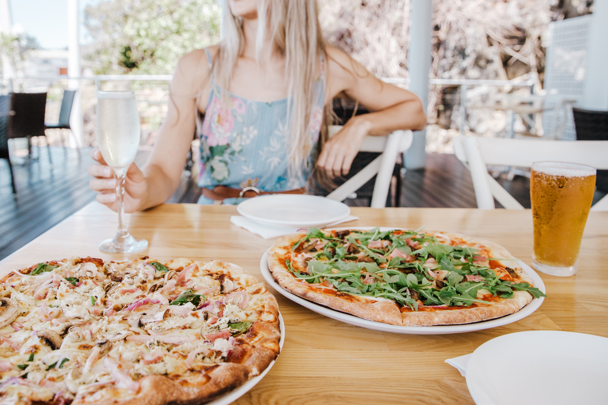 2-for-1-pizzas-airlie-beach